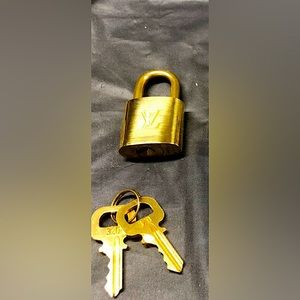 Louis Vuitton Lock and Key #320 Gold
